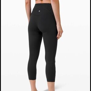 Lululemon Nulu Fold High-Rise Yoga Tight 25"
Black | Size 8